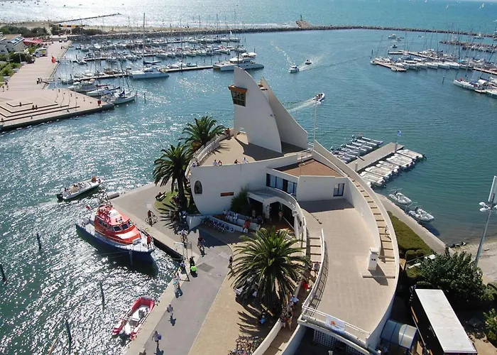 2p Avec Terrasse, Garage, 250m Plage, 4 Pers, Wifi Optionnel - Fr-1-307-165 Apartment